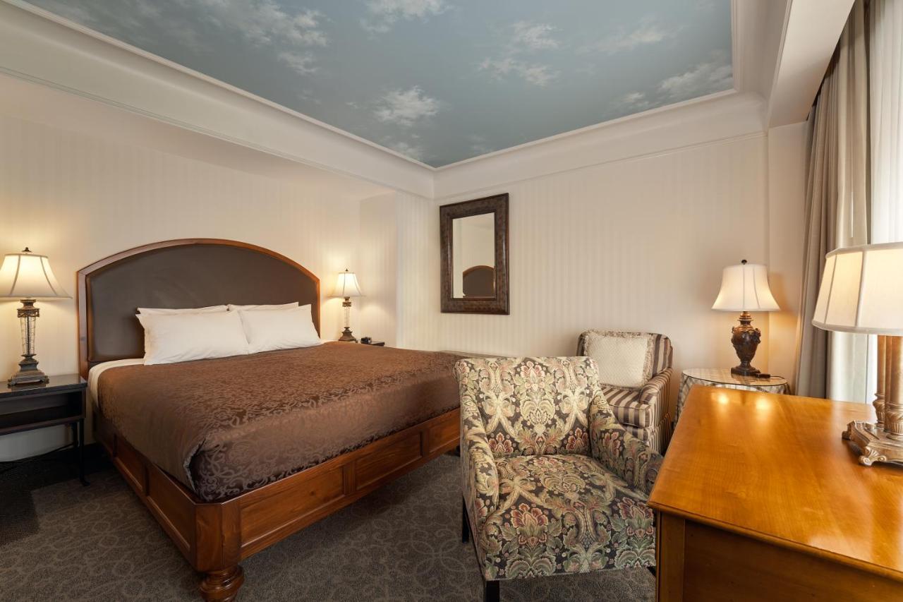 O.Henry Hotel Greensboro Bagian luar foto